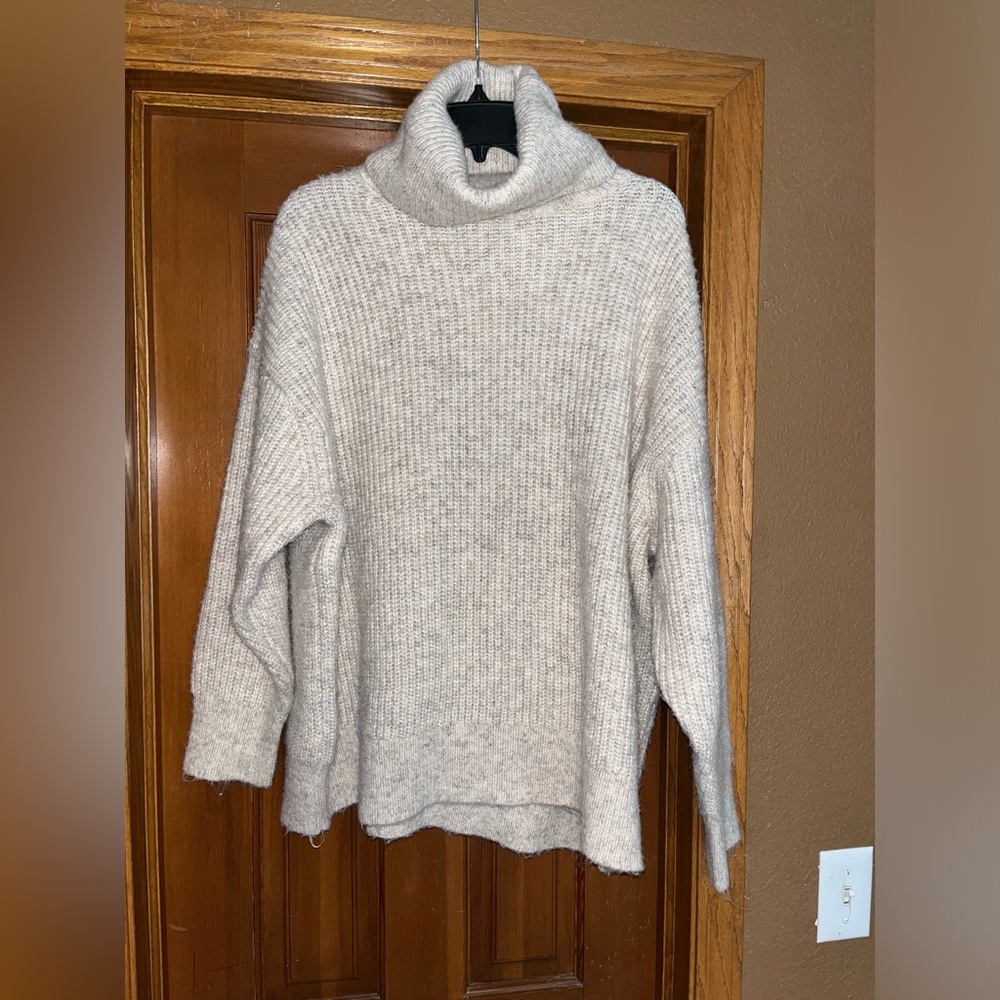 Cleo & Wolf oversized sweater
